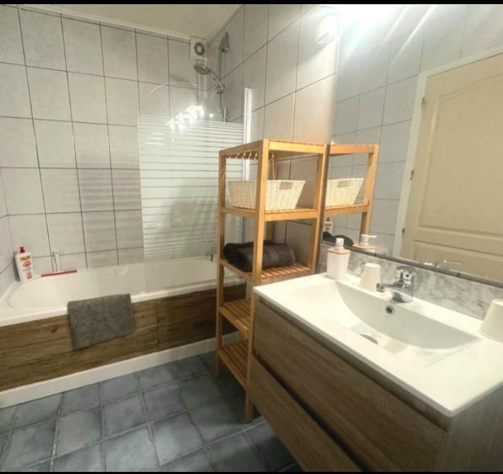 La Villa Du Menhir Chambre D'Hotes Bize-Minervois Zewnętrze zdjęcie